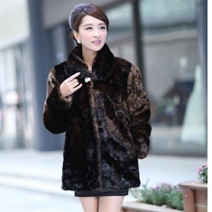 靓衣轩 LYX623 一键上传，开启皮衣皮草批发代理新篇章